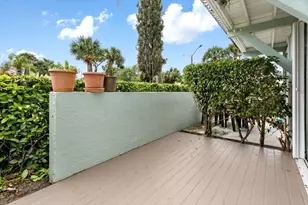 700 Waterside Dr, Hypoluxo, FL 33462 - Photo 11