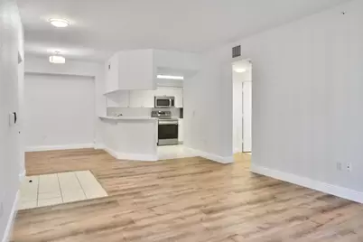 3018 Alcazar Place #108, Palm Beach Gardens, FL 33410 - Photo 5