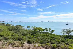 29 Harbour Isle Dr W, Hutchinson Island, FL 34949 - Photo 5