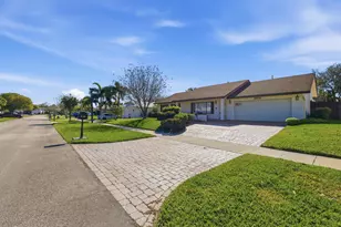 4914 Acorn Dr, Boca Raton, FL 33487 - Photo 7