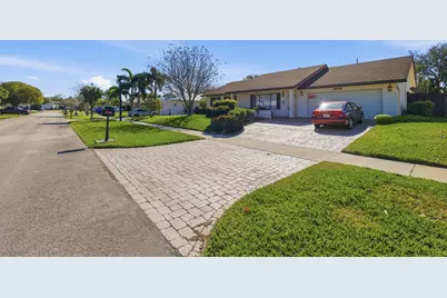 4914 Acorn Drive, Boca Raton, FL 33487 - Photo 5