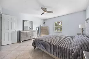 913 Bradley Ct, West Palm Beach, FL 33405 - Photo 21