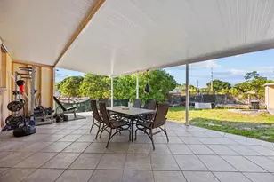 913 Bradley Ct, West Palm Beach, FL 33405 - Photo 39