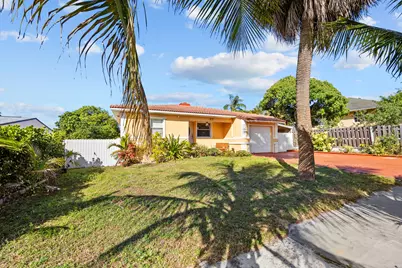 913 Bradley Court, West Palm Beach, FL 33405 - Photo 3