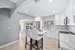 913 Bradley Ct, West Palm Beach, FL 33405 - Photo 11