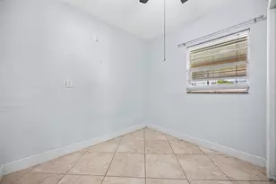 913 Bradley Ct, West Palm Beach, FL 33405 - Photo 27