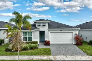 607 SE Mulberry Wy, Port Saint Lucie, FL 34984 - Photo 5