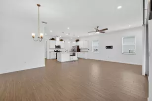 607 SE Mulberry Wy, Port Saint Lucie, FL 34984 - Photo 15