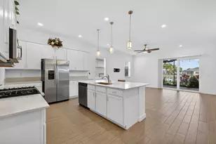 607 SE Mulberry Wy, Port Saint Lucie, FL 34984 - Photo 7