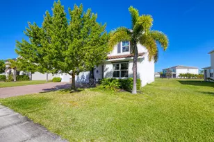 12623 NW Copper Creek Dr, Port Saint Lucie, FL 34986 - Photo 3