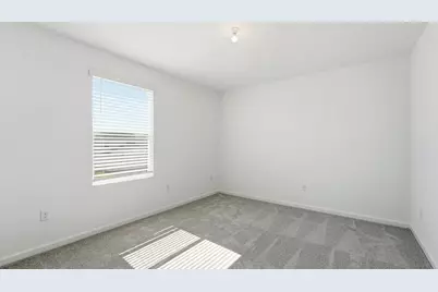 10761 NW Everbreeze Drive, Port Saint Lucie, FL 34987 - Photo 9