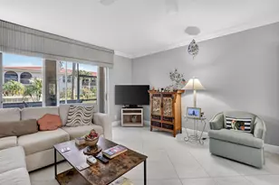 250 NE 20th St, Boca Raton, FL 33431 - Photo 11