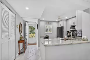 250 NE 20th St, Boca Raton, FL 33431 - Photo 5