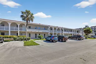 250 NE 20th St, Boca Raton, FL 33431 - Photo 1
