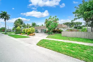 1424 SW 13th Dr, Boca Raton, FL 33486 - Photo 3