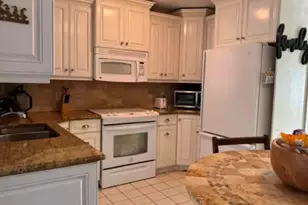 1813 SE Balletos St, Port Saint Lucie, FL 34952 - Photo 5