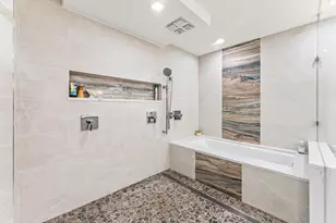 2427 Presidential Way, West Palm Beach, FL 33401 - Photo 25