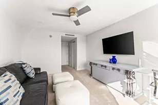 2427 Presidential Way, West Palm Beach, FL 33401 - Photo 15