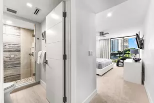 2427 Presidential Way, West Palm Beach, FL 33401 - Photo 21