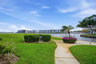 1109 E Marine Way E, North Palm Beach, FL 33408 - Photo 3