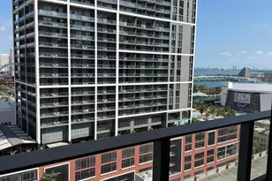 121 NE 5th St, Miami, FL 33132 - Photo 29