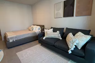 121 NE 5th St, Miami, FL 33132 - Photo 7