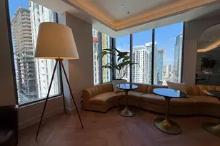 121 NE 5th St, Miami, FL 33132 - Photo 43