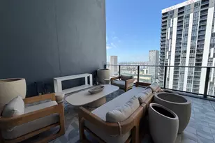 121 NE 5th St, Miami, FL 33132 - Photo 35