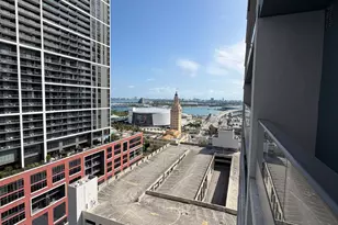 121 NE 5th St, Miami, FL 33132 - Photo 13