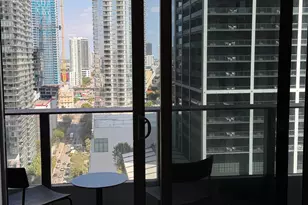 121 NE 5th St, Miami, FL 33132 - Photo 27