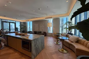 121 NE 5th St, Miami, FL 33132 - Photo 39