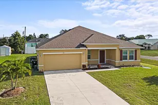 701 NE Perch Ln, Port Saint Lucie, FL 34983 - Photo 1