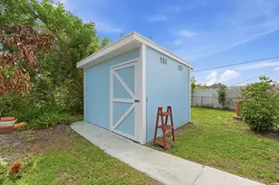 420 SE Streamlet Ave, Port Saint Lucie, FL 34983 - Photo 33
