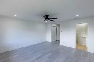 1989 Canterbury Cir, Wellington, FL 33414 - Photo 15