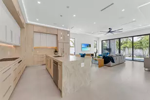 235 NE 11th St, Delray Beach, FL 33444 - Photo 9