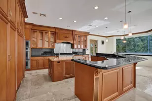 2330 NE 31st Ct, Lighthouse Point, FL 33064 - Photo 11