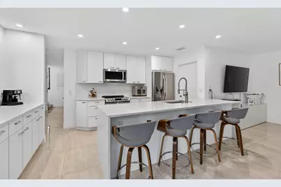 349 Seneca Lane, Boca Raton, FL 33487 - Photo 7