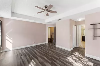 6384 Adriatic Way, West Palm Beach, FL 33413 - Photo 23