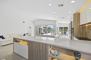 10184 Sunset Bend Dr, Boca Raton, FL 33428 - Photo 13