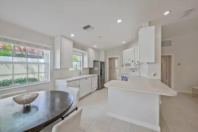 5063 Magnolia Bay Circle, Palm Beach Gardens, FL 33418 - Photo 9