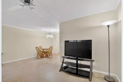 2070 Newport Q, Deerfield Beach, FL 33442 - Photo 11