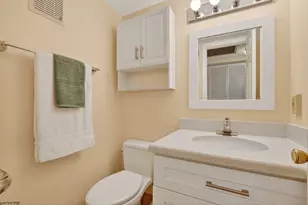 2070 Newport Q, Deerfield Beach, FL 33442 - Photo 13