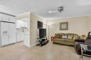 2070 Newport Q, Deerfield Beach, FL 33442 - Photo 5