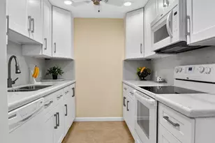 2070 Newport Q, Deerfield Beach, FL 33442 - Photo 11