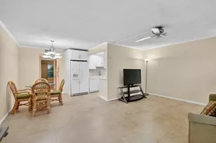 2070 Newport Q, Deerfield Beach, FL 33442 - Photo 7