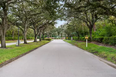 6061 SE Riverboat Drive #825, Stuart, FL 34997 - Photo 5