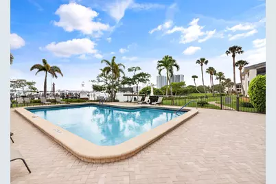 1660 Twelve Oaks Way #303, North Palm Beach, FL 33408 - Photo 17