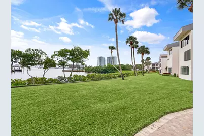 1660 Twelve Oaks Way #303, North Palm Beach, FL 33408 - Photo 19