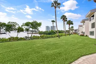 1660 12 Oaks Way, North Palm Beach, FL 33408 - Photo 19