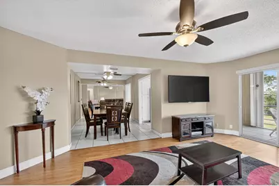3871 Via Poinciana #404, Lake Worth, FL 33467 - Photo 7